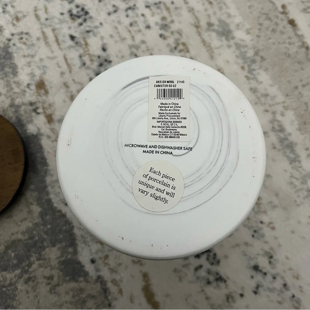 Like 🆕 Bed Bath and Beyond faux marble finish porcelain storage container